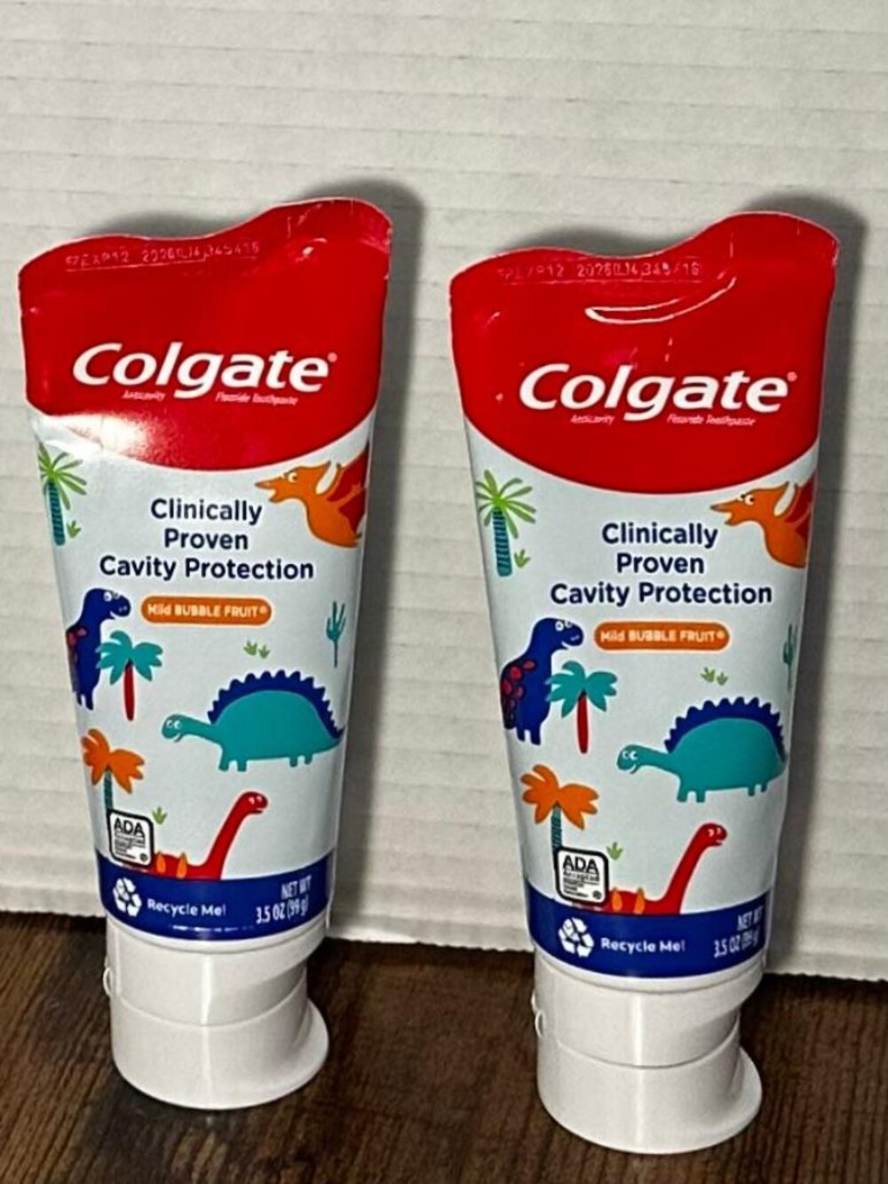 * SET OF 2 Colgate Kids Dinosaurs Toothpaste Mild Bubble Fruit NEW 3.5 oz